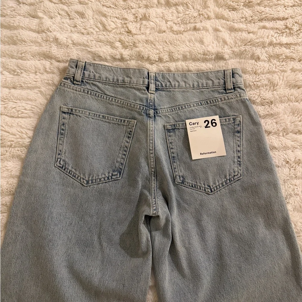 REFORMATION Cary Low Rise Slouchy Wide Leg Short Jeans - Cloquet - Picture 8 of 9